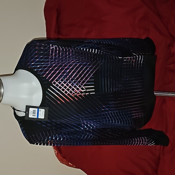 DKNY - Picture 6 of 6